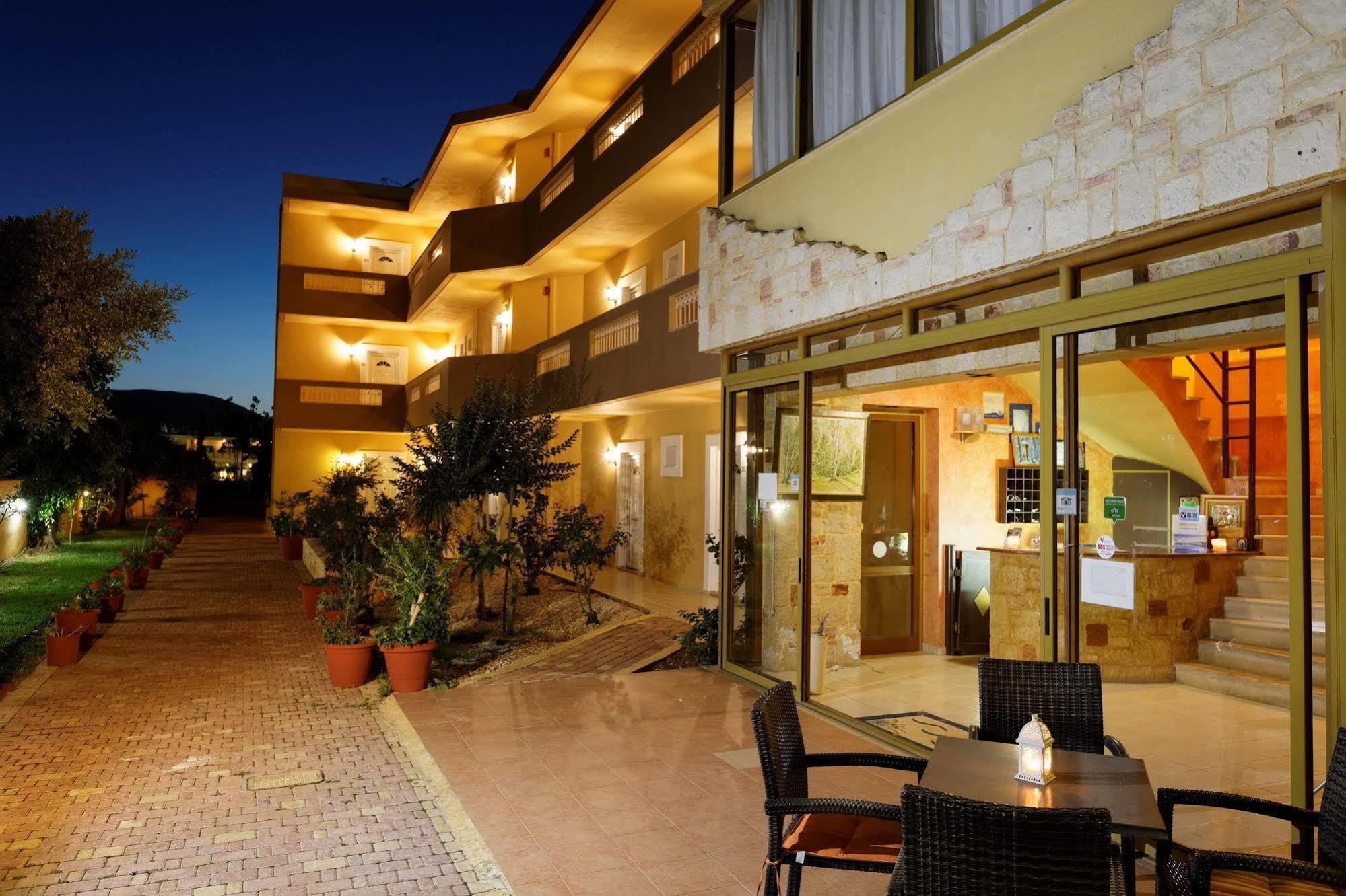 Danelis Studios & Apartments マリア エクステリア 写真